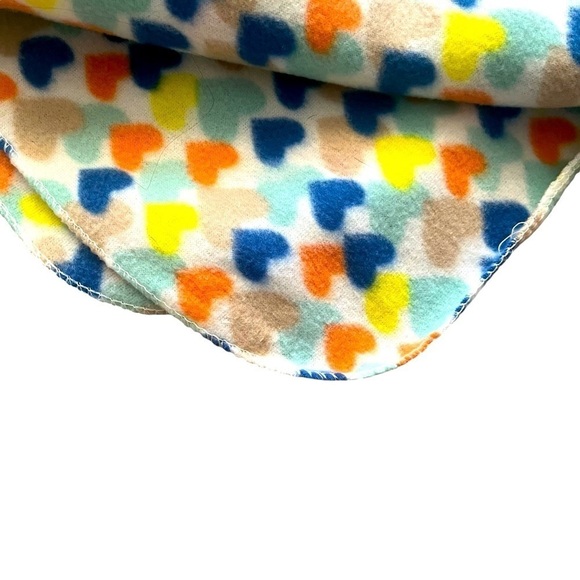 Greenbrier. fleece blanket swaddle multicolor heart pattern 28 x 27.5 - Picture 6 of 7